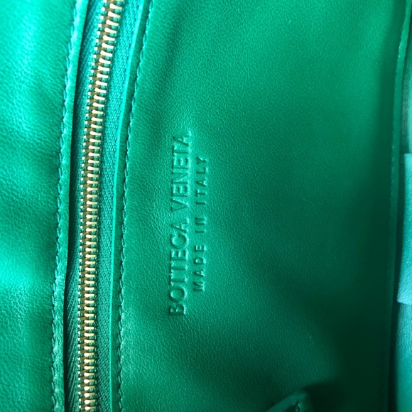 **SOLD** Bottega Vaneta Cassette Crossbody bag - Picture 14 of 16